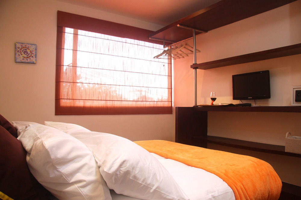 6 Suites Hotel โบโกตา ภายนอก รูปภาพ