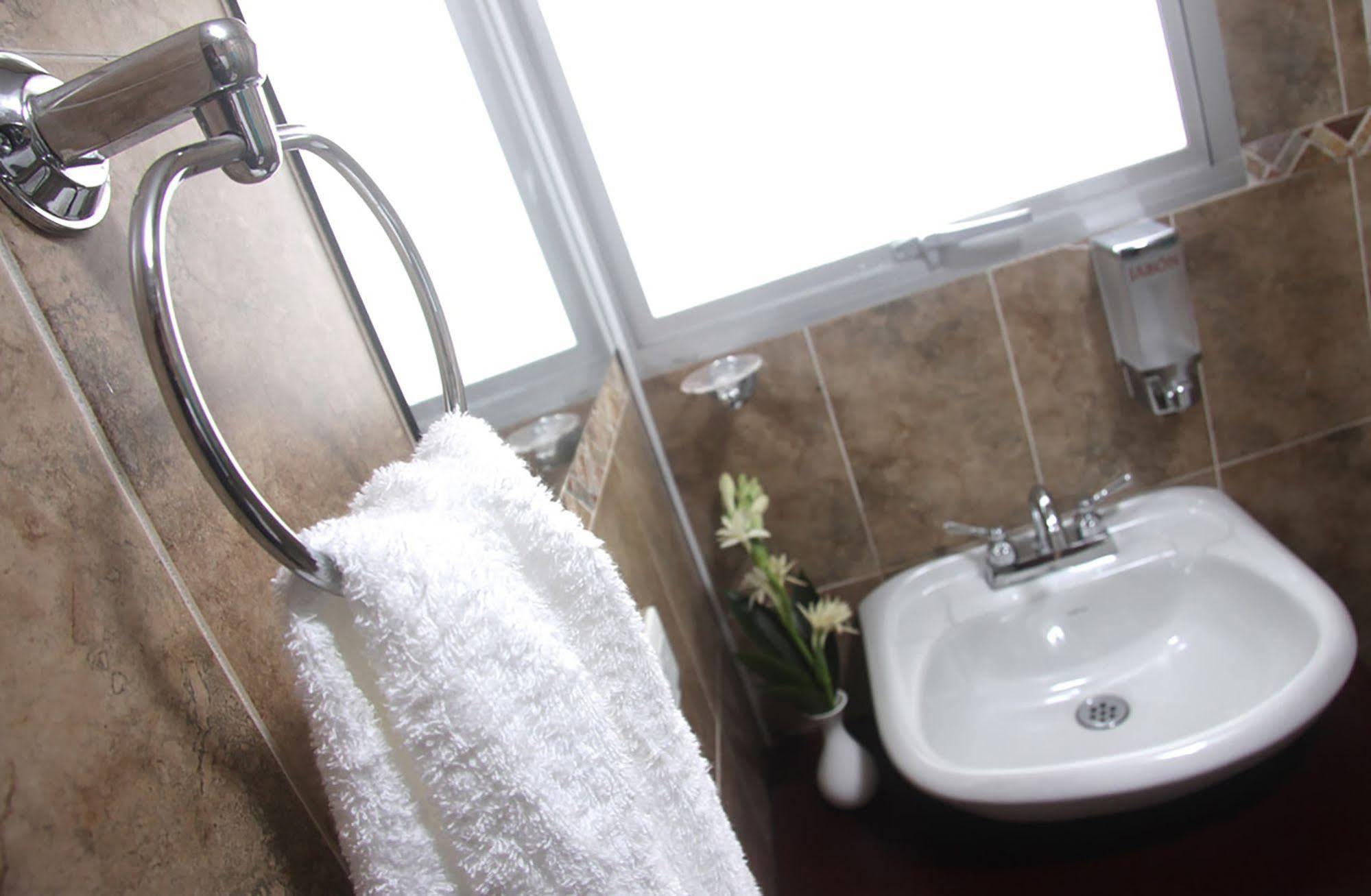 6 Suites Hotel โบโกตา ภายนอก รูปภาพ