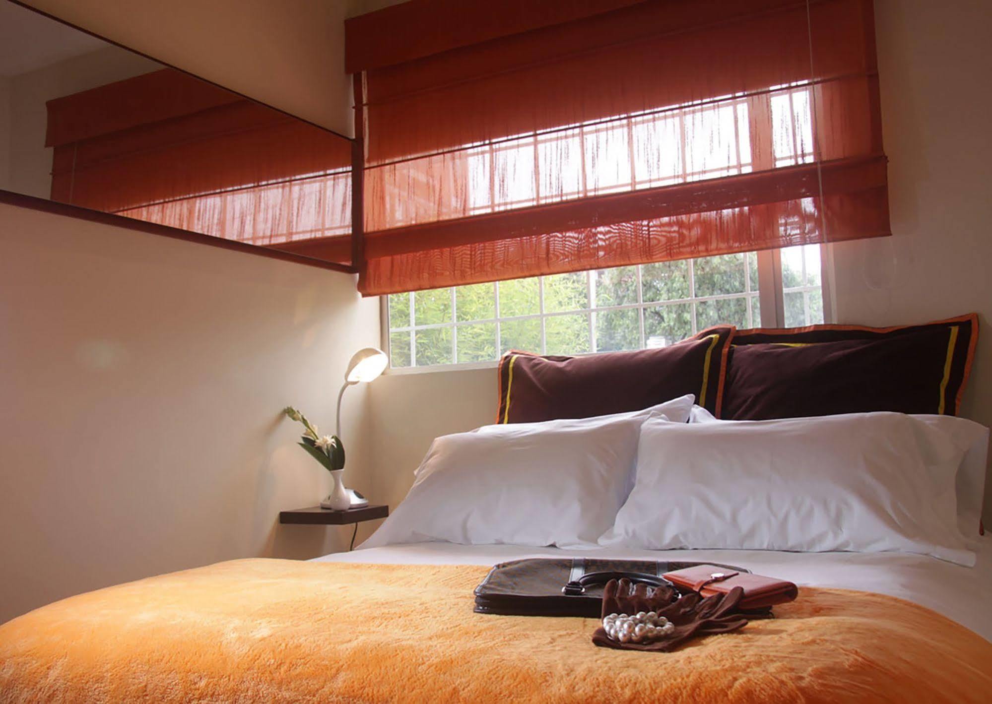 6 Suites Hotel โบโกตา ภายนอก รูปภาพ